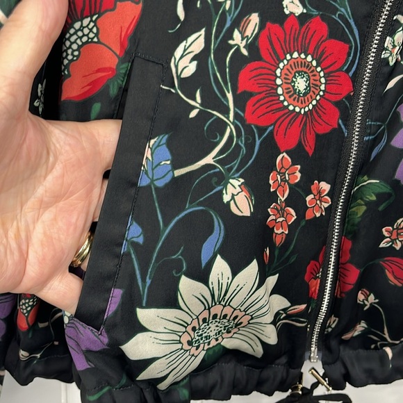 Chico’s Women Bomber Jacket 1 (8-10) Black Red Floral  Polka Dots Reversible EUC - Picture 6 of 14
